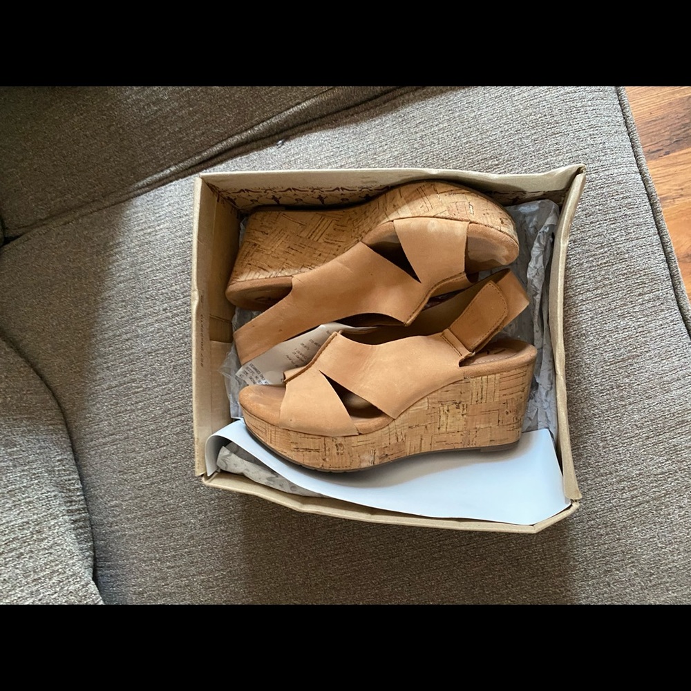 Clark size 7 shoes